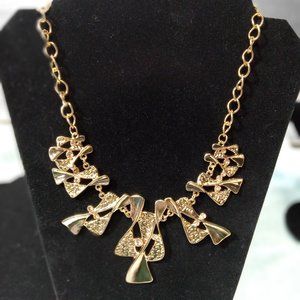 womens beautiful gold toned necklace